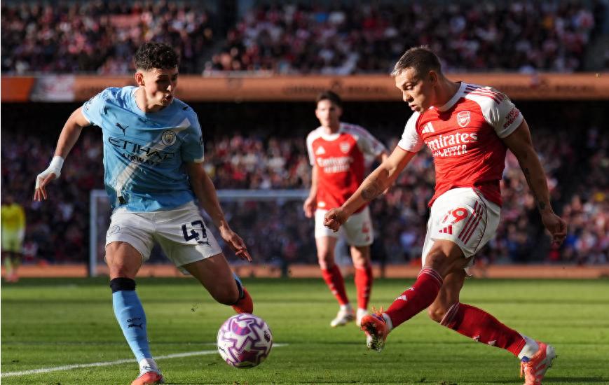 浦在斯洛特, 阿森纳基本 浦在斯洛特, 阿森纳基本